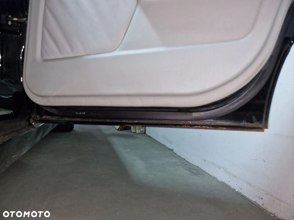 BMW Seria 5 540i - 4