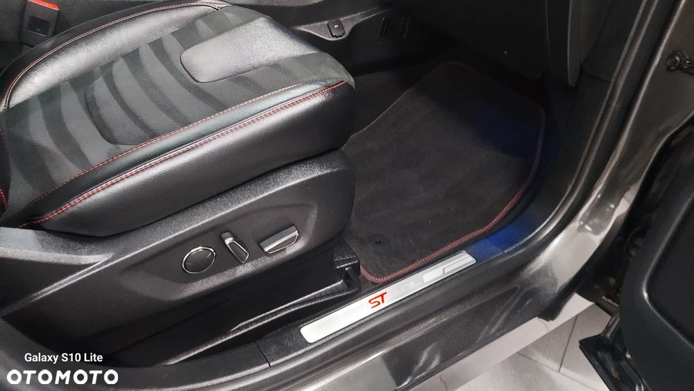 Ford Edge 2.0 EcoBlue Twin-Turbo 4WD ST-Line - 18