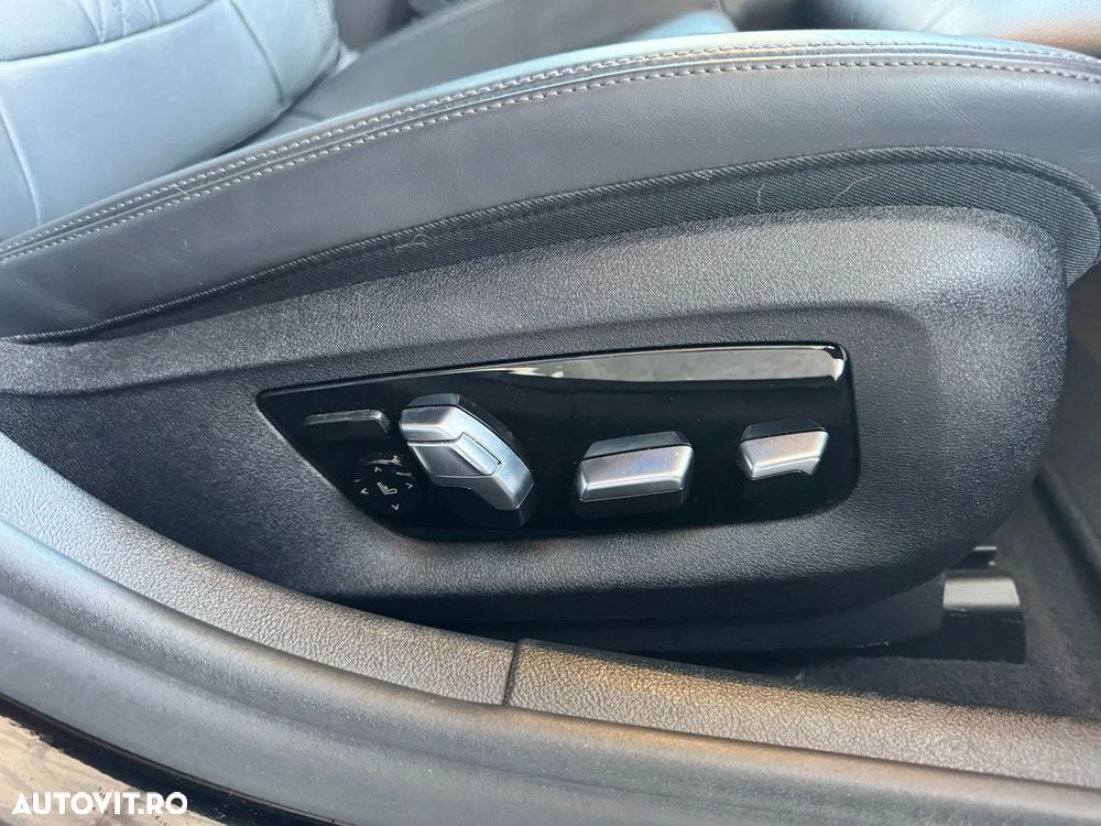 BMW Seria 5 530d xDrive AT MHEV - 19