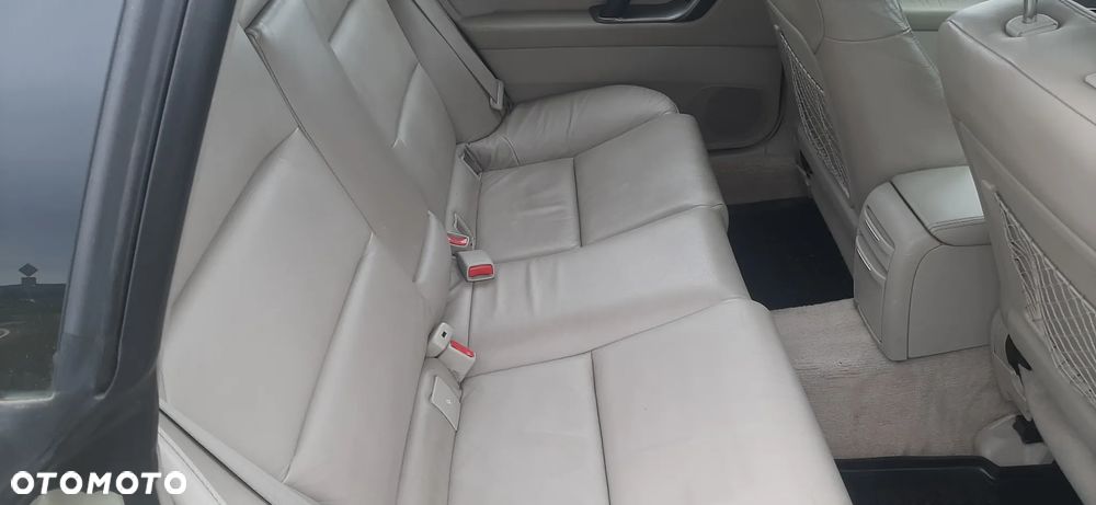 Subaru Legacy 3.0 H6 - 21