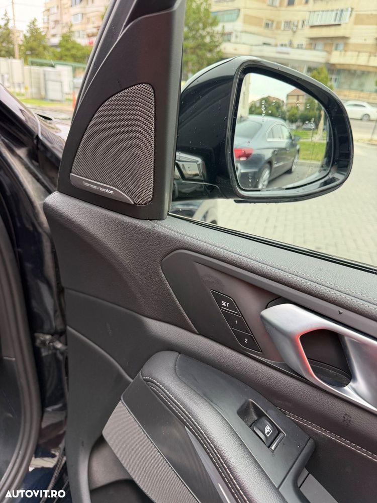 BMW X5 xDrive45e - 11
