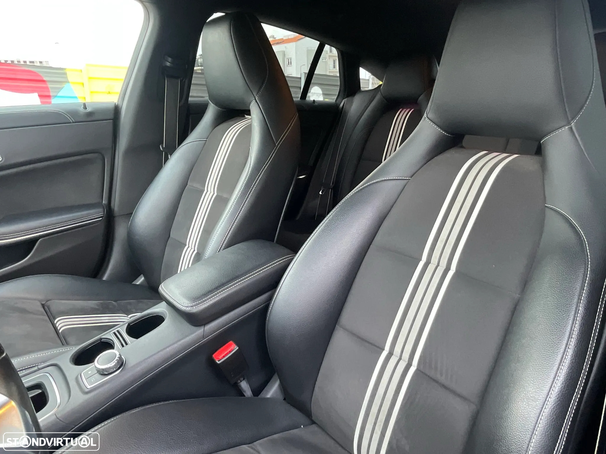 Mercedes-Benz CLA 200 Shooting Brake d 7G-DCT AMG Line - 18