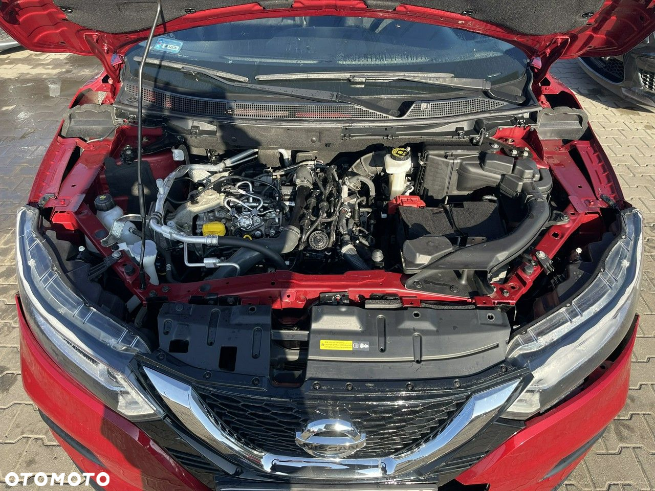Nissan Qashqai 1.3 DIG-T AKARI - 12