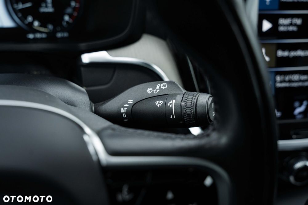 Volvo V60 Cross Country - 35