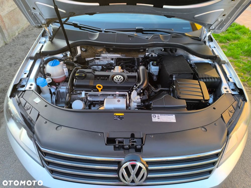 Volkswagen Passat 1.4 TSI DSG BlueMotion Technology Highline - 20