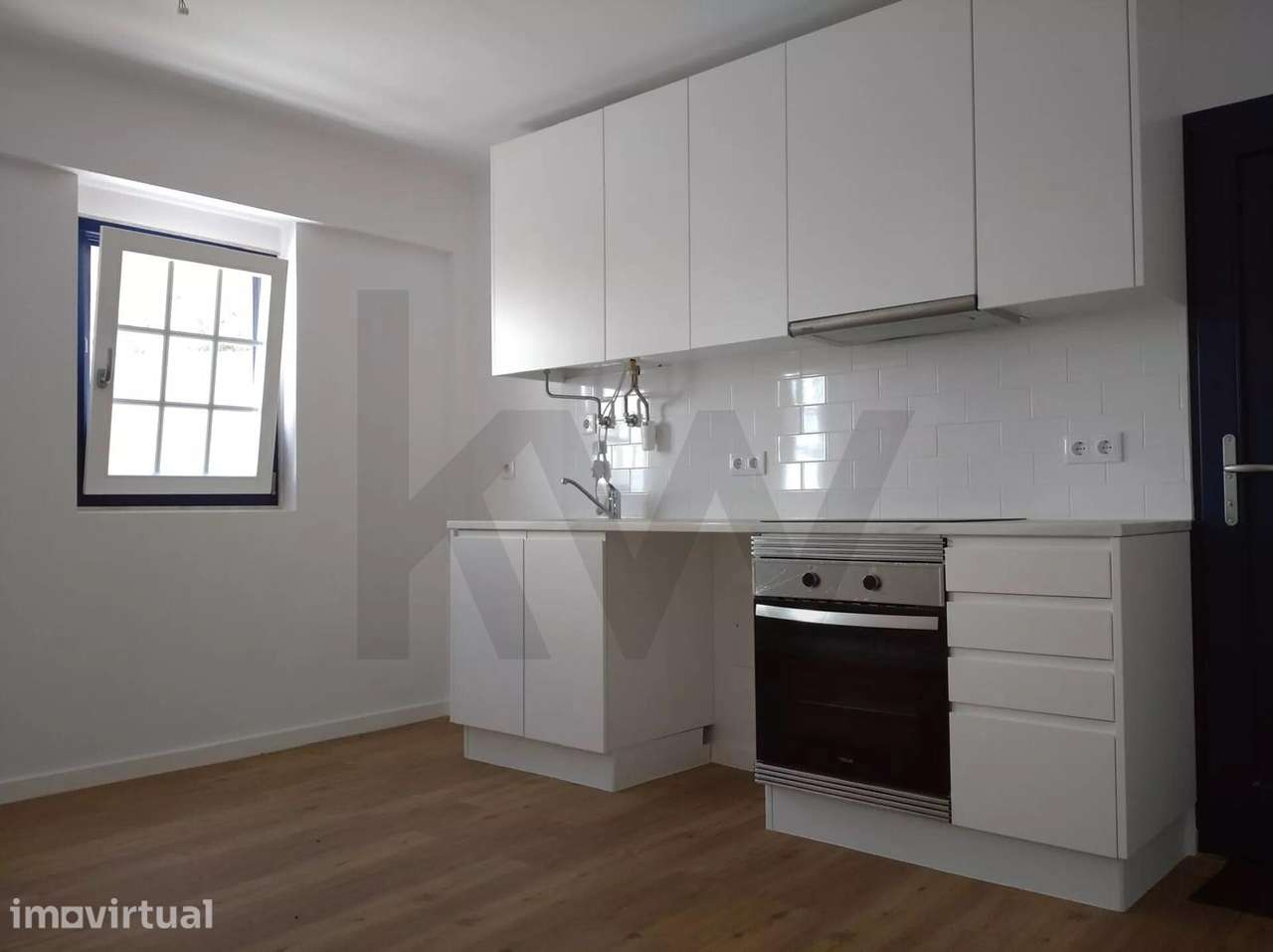 Apartamento T0 remodelado no Condomínio Pátio das Padeiras - Estrela - Grande imagem: 3/18