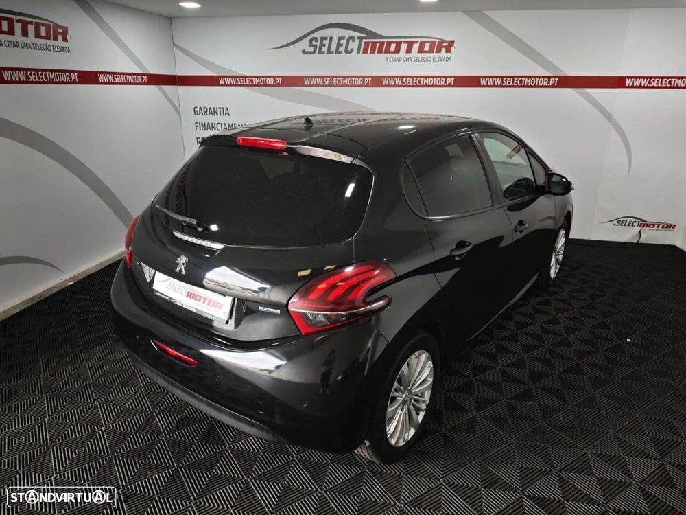 Peugeot 208 1.2 VTi Allure - 6