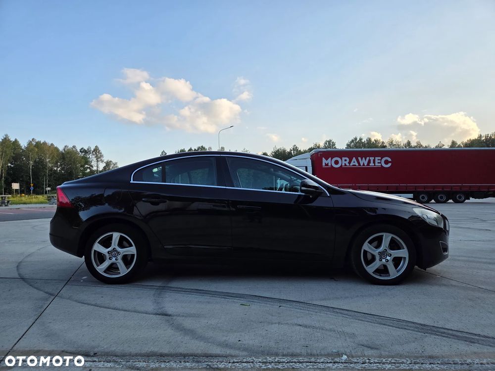 Volvo S60 D3 Momentum - 3
