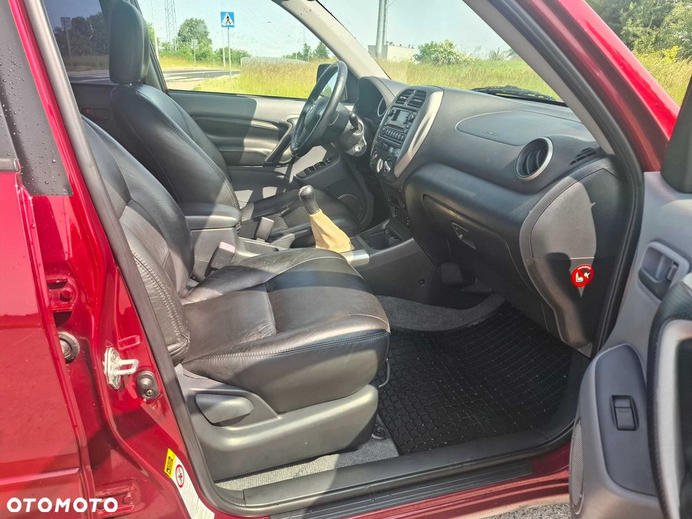 Toyota RAV4 - 8