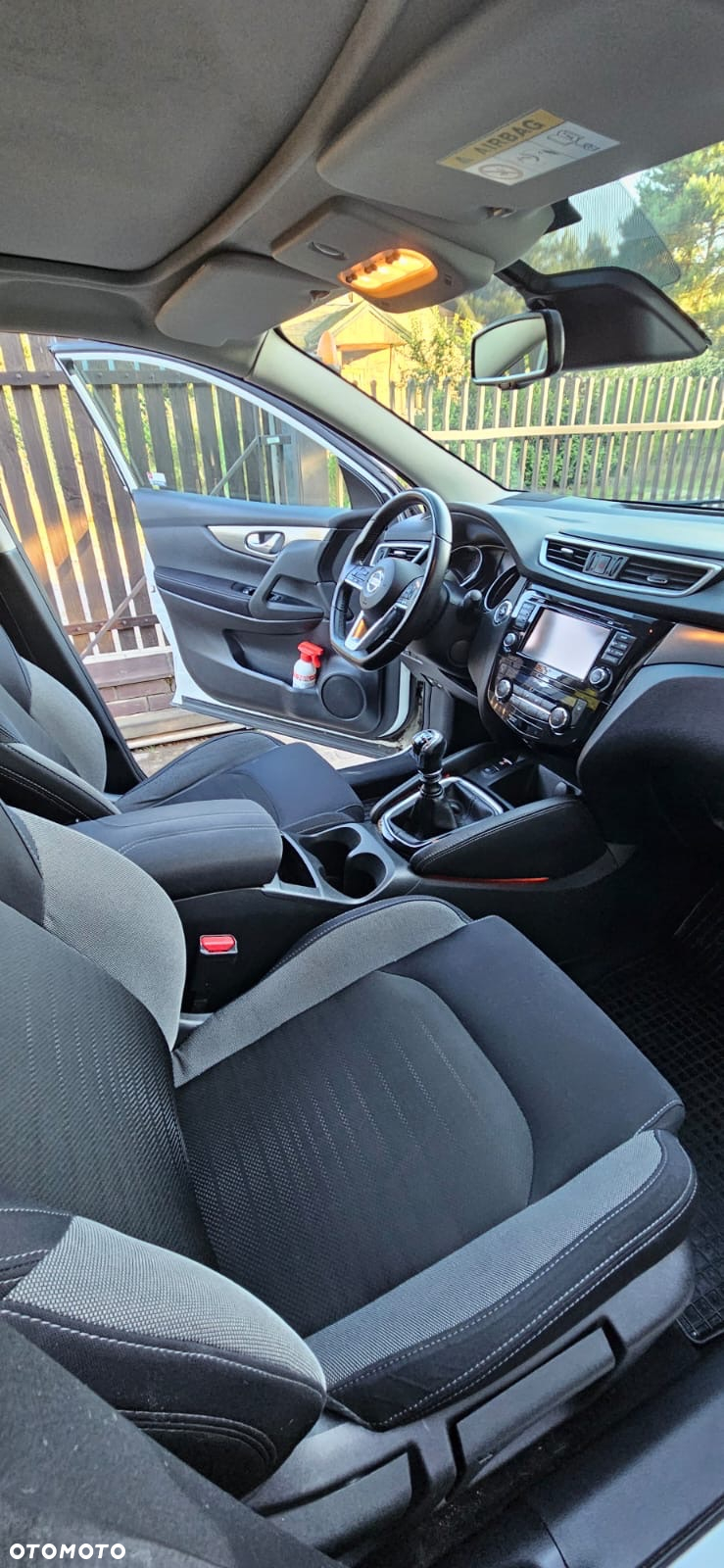Nissan Qashqai 1.6 DIG-T N-Connecta - 19