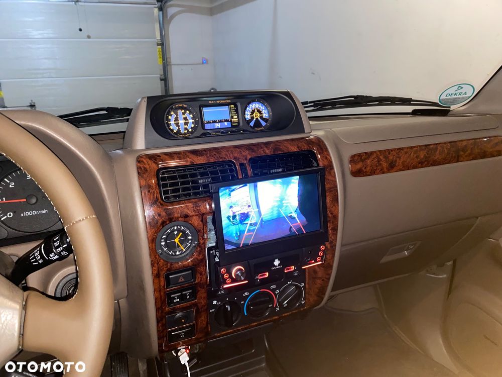 Toyota Land Cruiser - 14