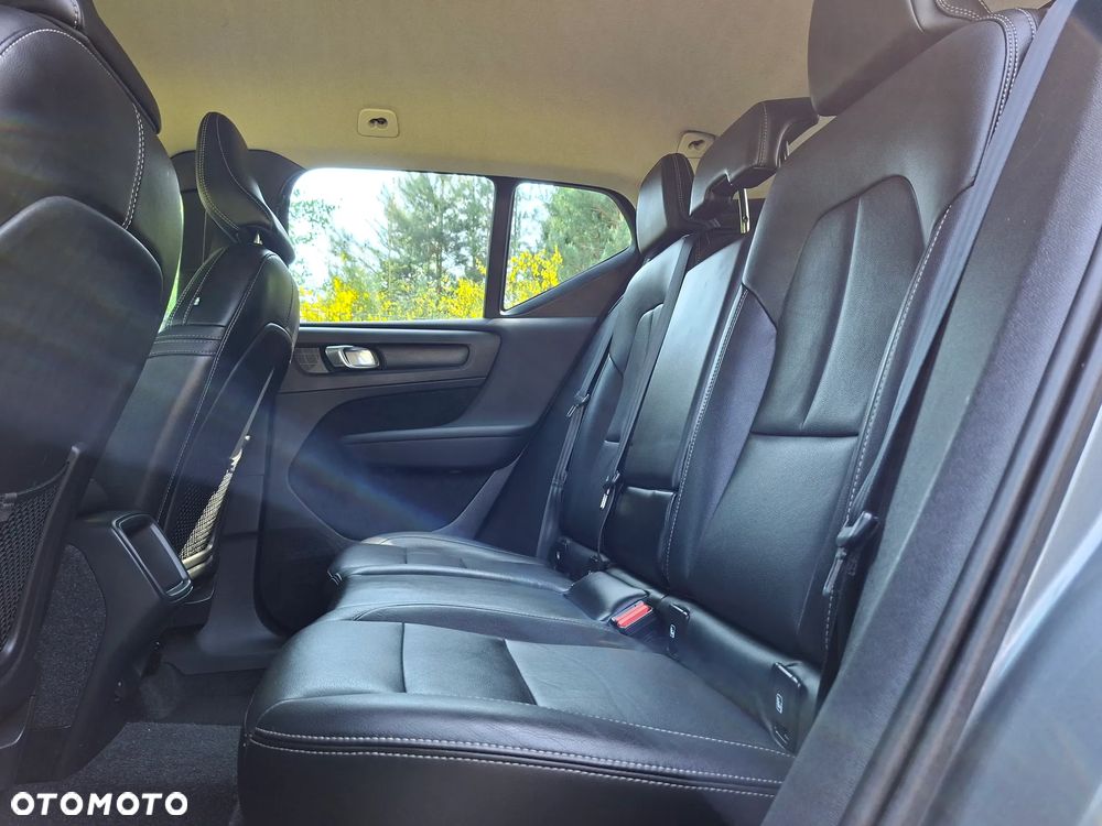 Volvo XC 40 D4 AWD Geartronic Momentum - 14