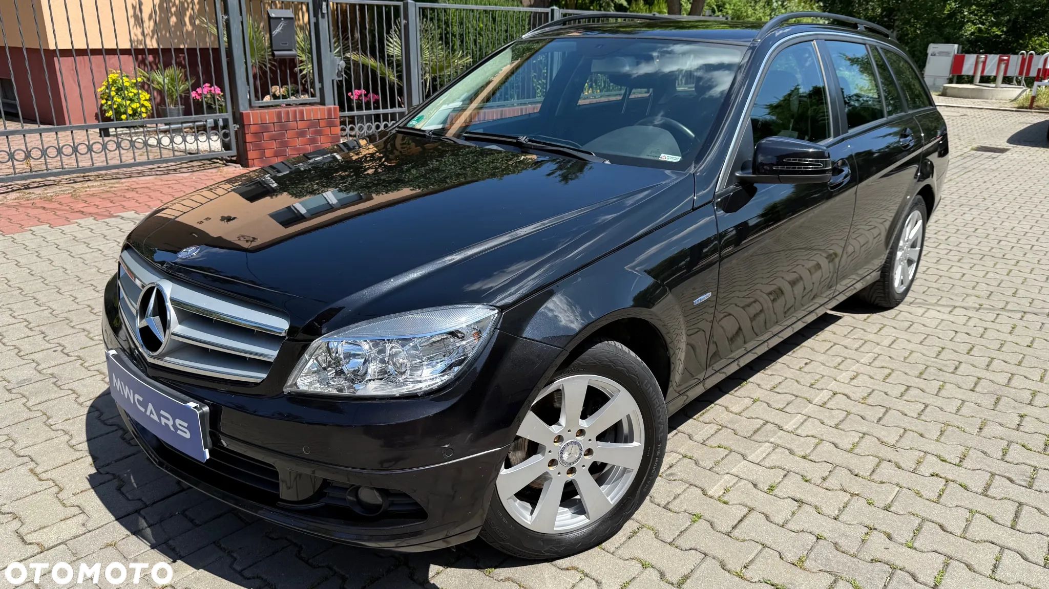 Mercedes-Benz Klasa C 180 T CGI BlueEFFICIENCY Elegance - 1