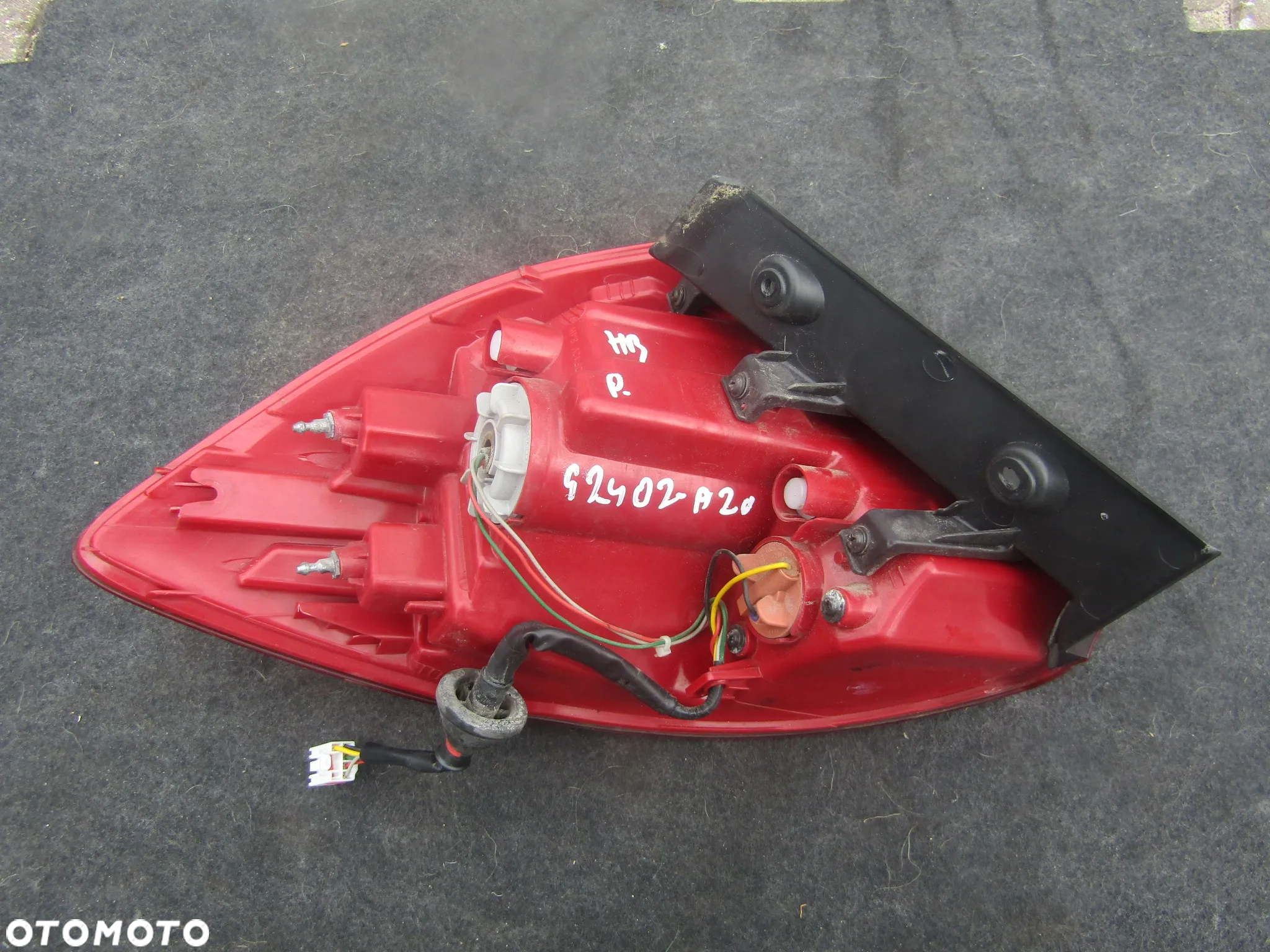 KIA CEED II  HB LAMPA PRAWA TYŁ 12 18R 92402 A20 - 2