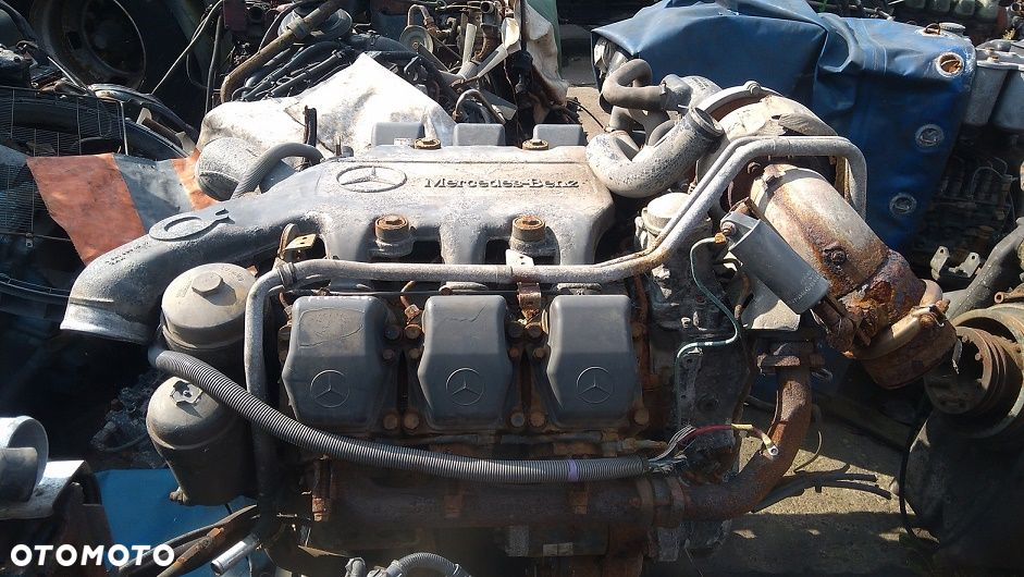 SILNIK MERCEDES ACTROS E5  OM501LA  V6 CZĘŚCI BLOK WAŁ KORBOWY TŁOKI OBUDOWA SPRZĘGŁA ROZRZĄDU - 2