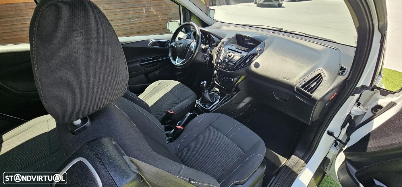 Ford B-Max 1.6 TDCi Titanium - 23