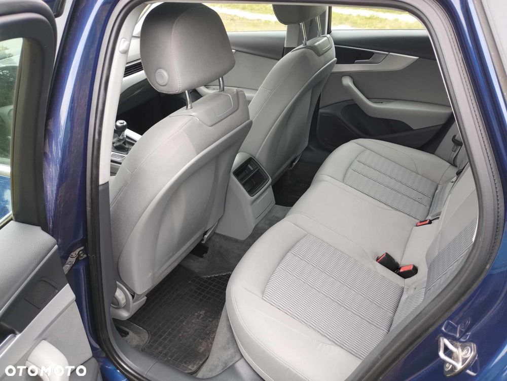 Audi A4 Avant - 10