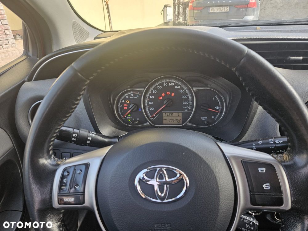 Toyota Yaris 1.4 D-4D Active EU6 - 12