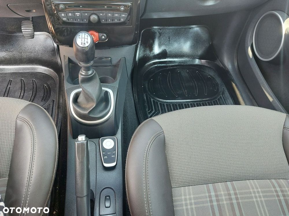 Renault Clio - 22