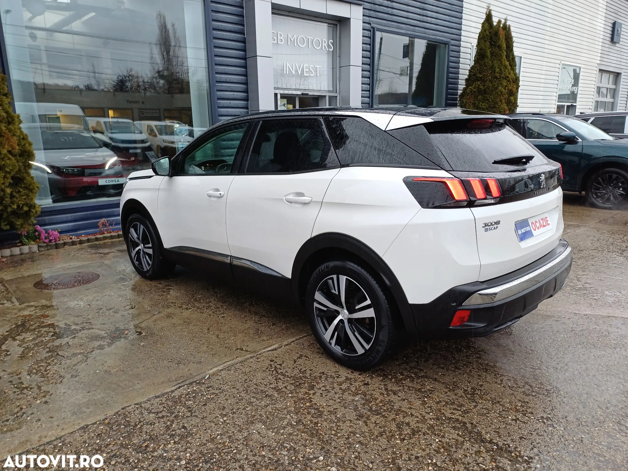 Peugeot 3008 1.2 PureTech S&S EAT8 Allure - 9