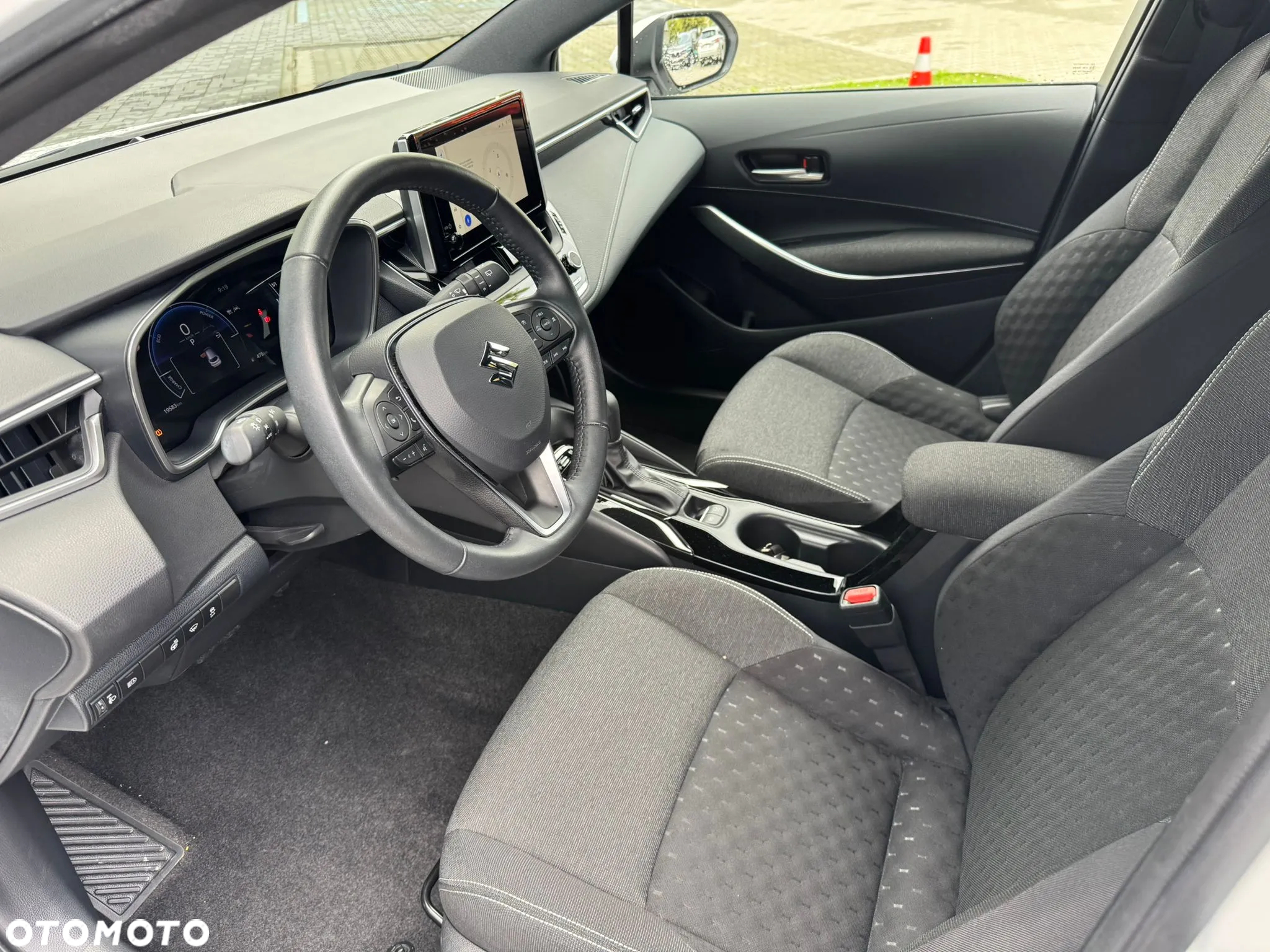 Suzuki Swace 1.8 Hybrid Premium Plus CVT - 12