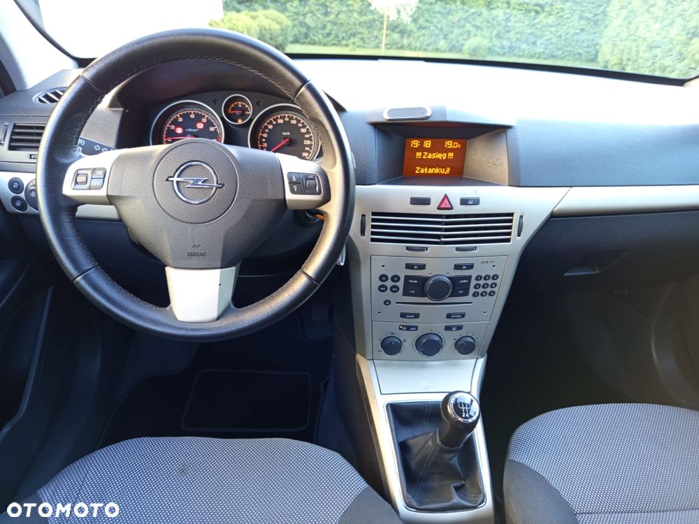 Opel Astra 1.4 Club - 24