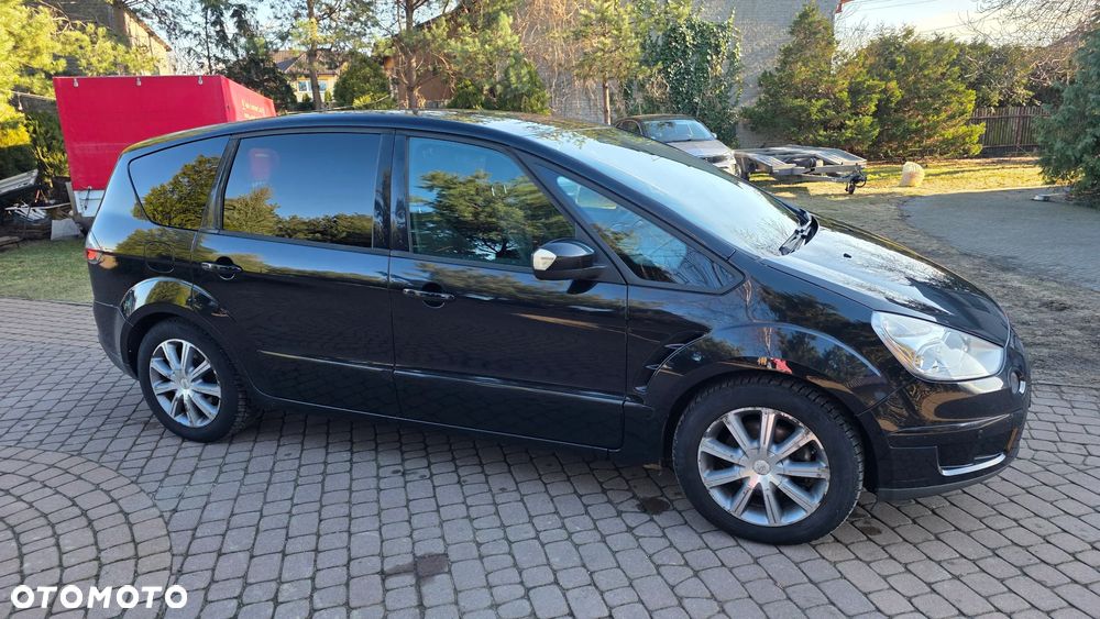 Ford S-Max - 12