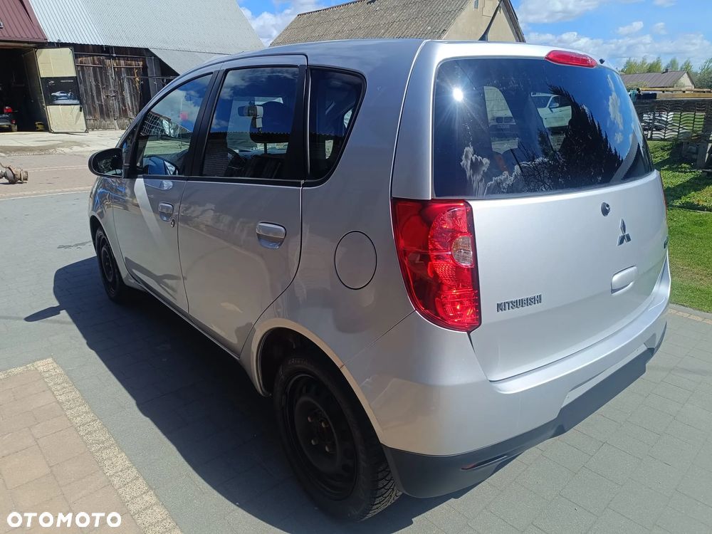 Mitsubishi Colt - 2