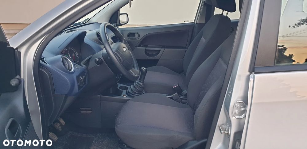 Ford Fiesta 1.3 Connection - 9