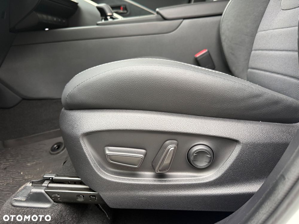Toyota C-HR 2.0 Hybrid Dynamic Force Executive - 25