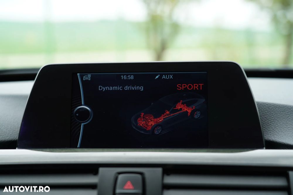 BMW Seria 3 320d Aut. Blue Performance Luxury Line - 24