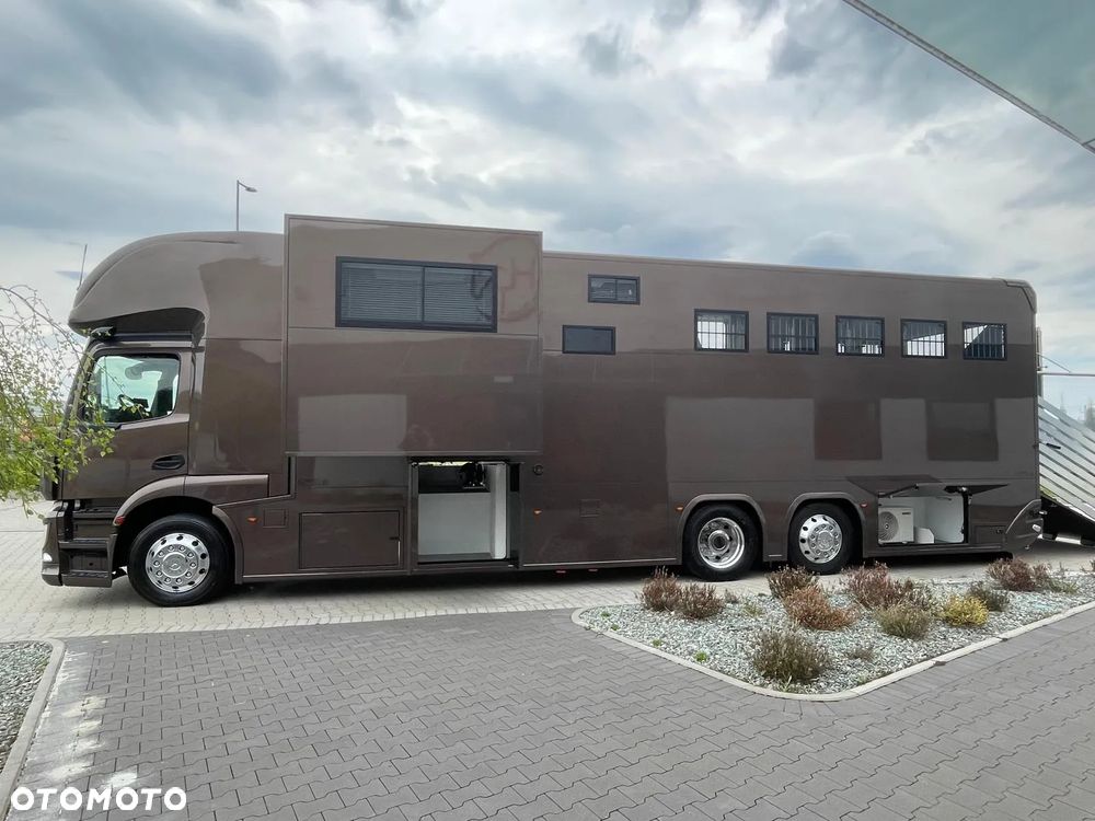 Mercedes-Benz ACTROS - 8