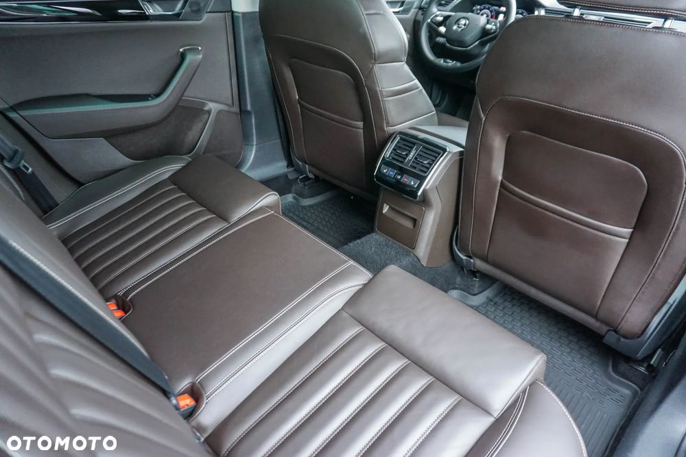 Skoda Superb 2.0 TSI L&K DSG - 34