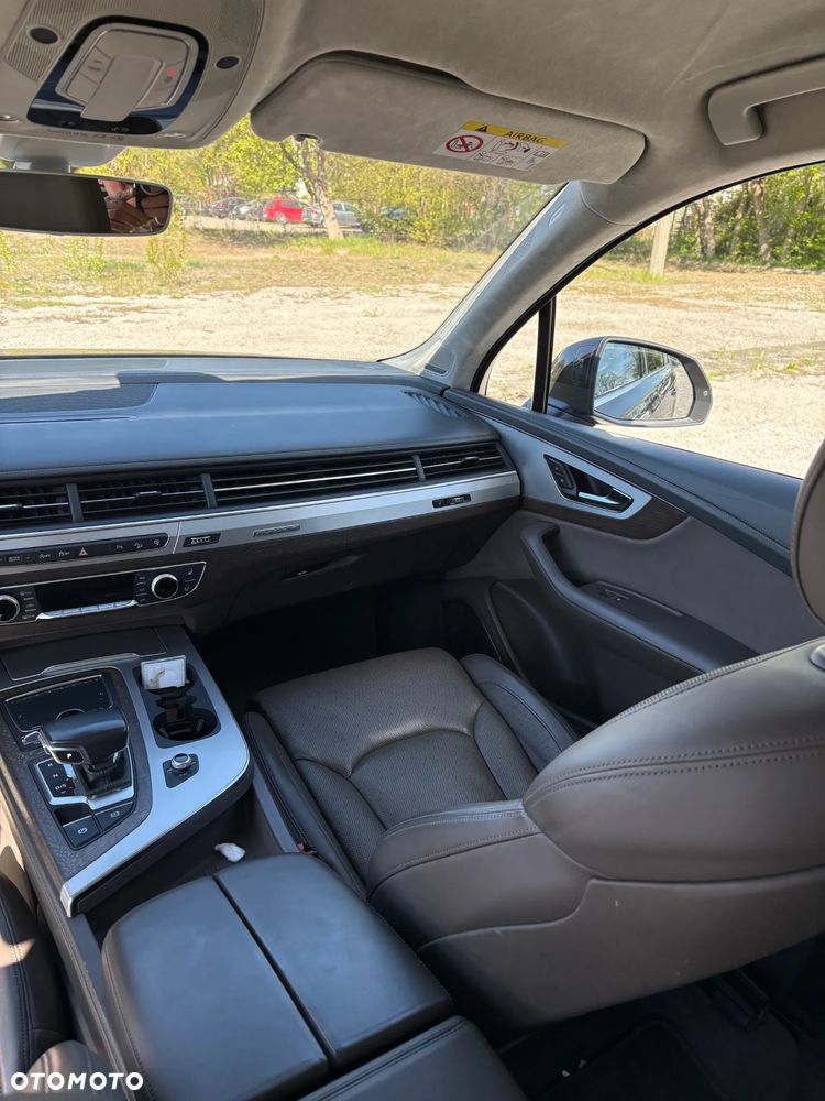 Audi Q7 - 10