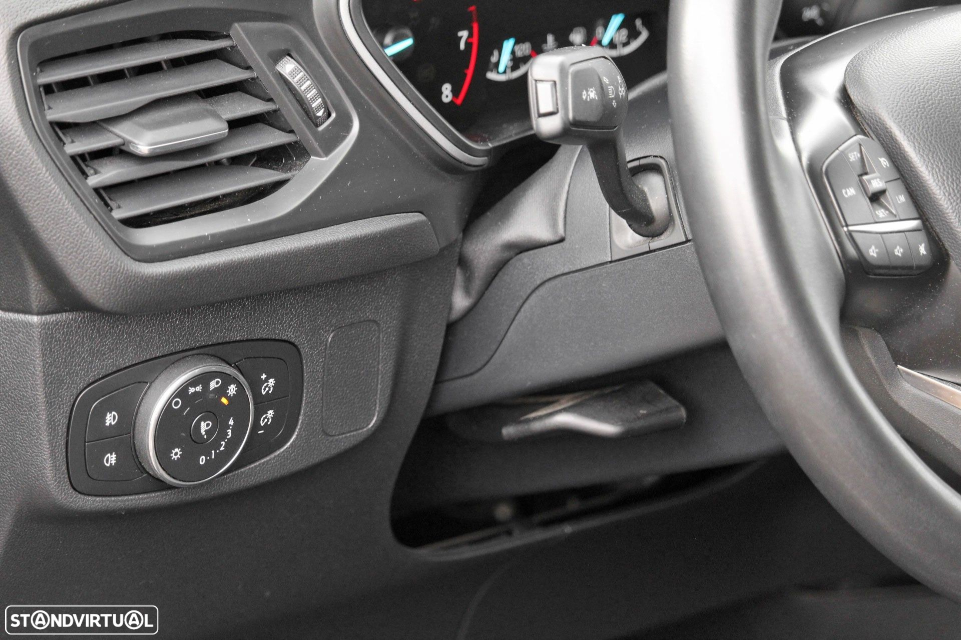 Ford Focus 1.0 EcoBoost MHEV Connected - 9