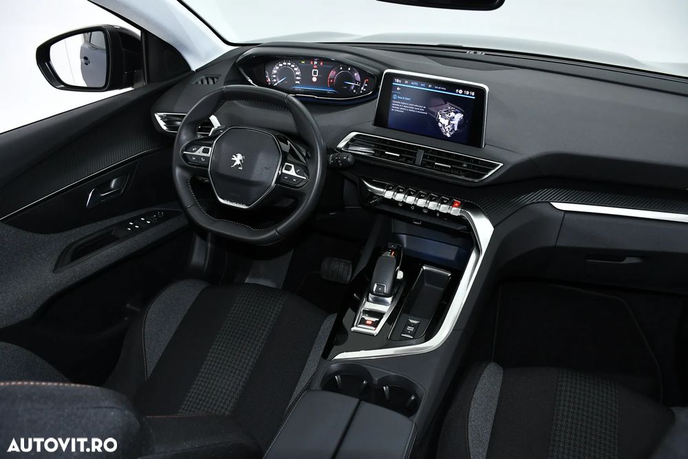 Peugeot 3008 1.5 BlueHDI 130 EAT8 Allure Pack - 4