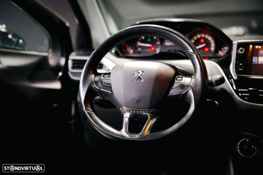 Peugeot 208 1.6 BlueHDi Style - 10