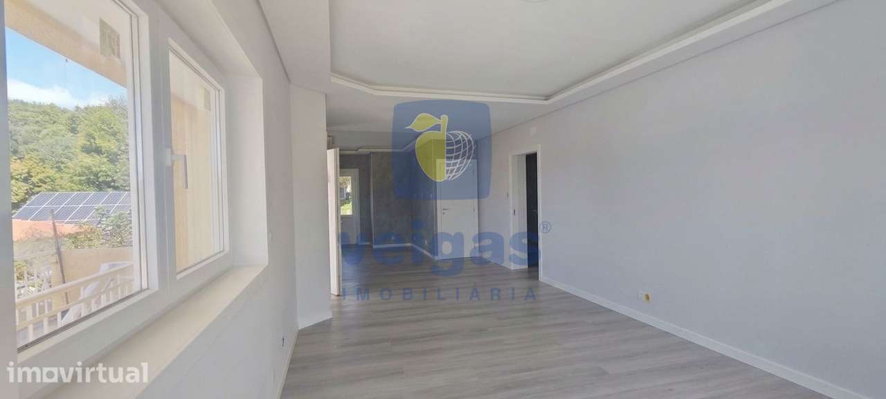 Moradia renovada em Santa Maria de Lamas - Grande imagem: 4/14