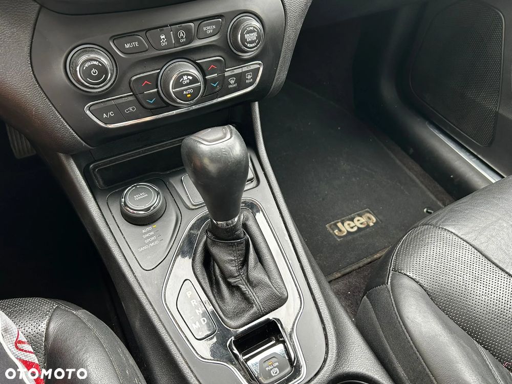 Jeep Cherokee 3.2 V6 Active Drive I Limited - 22
