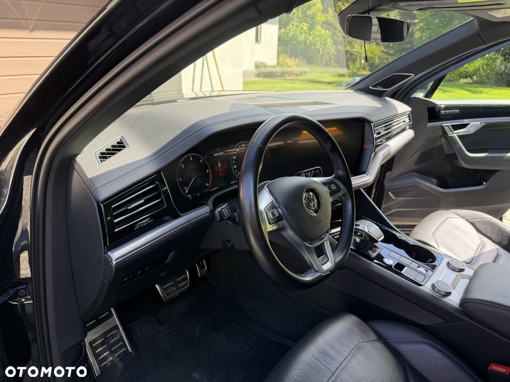 Volkswagen Touareg 3.0 V6 TDI SCR 4Mot R-Line - 24