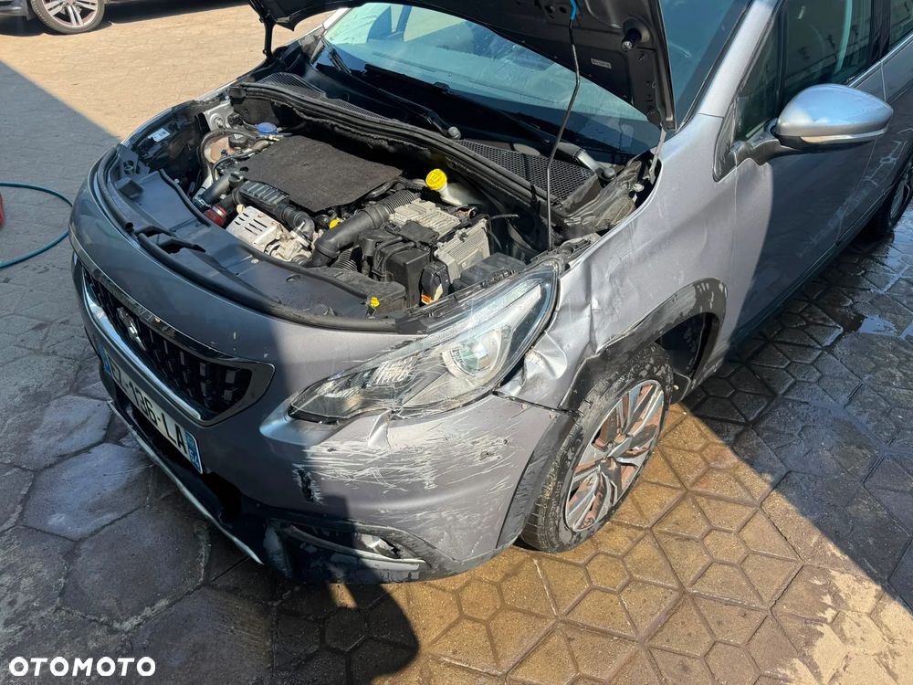Peugeot 2008 PureTech 110 GPF Stop&Start EAT6 Allure - 14
