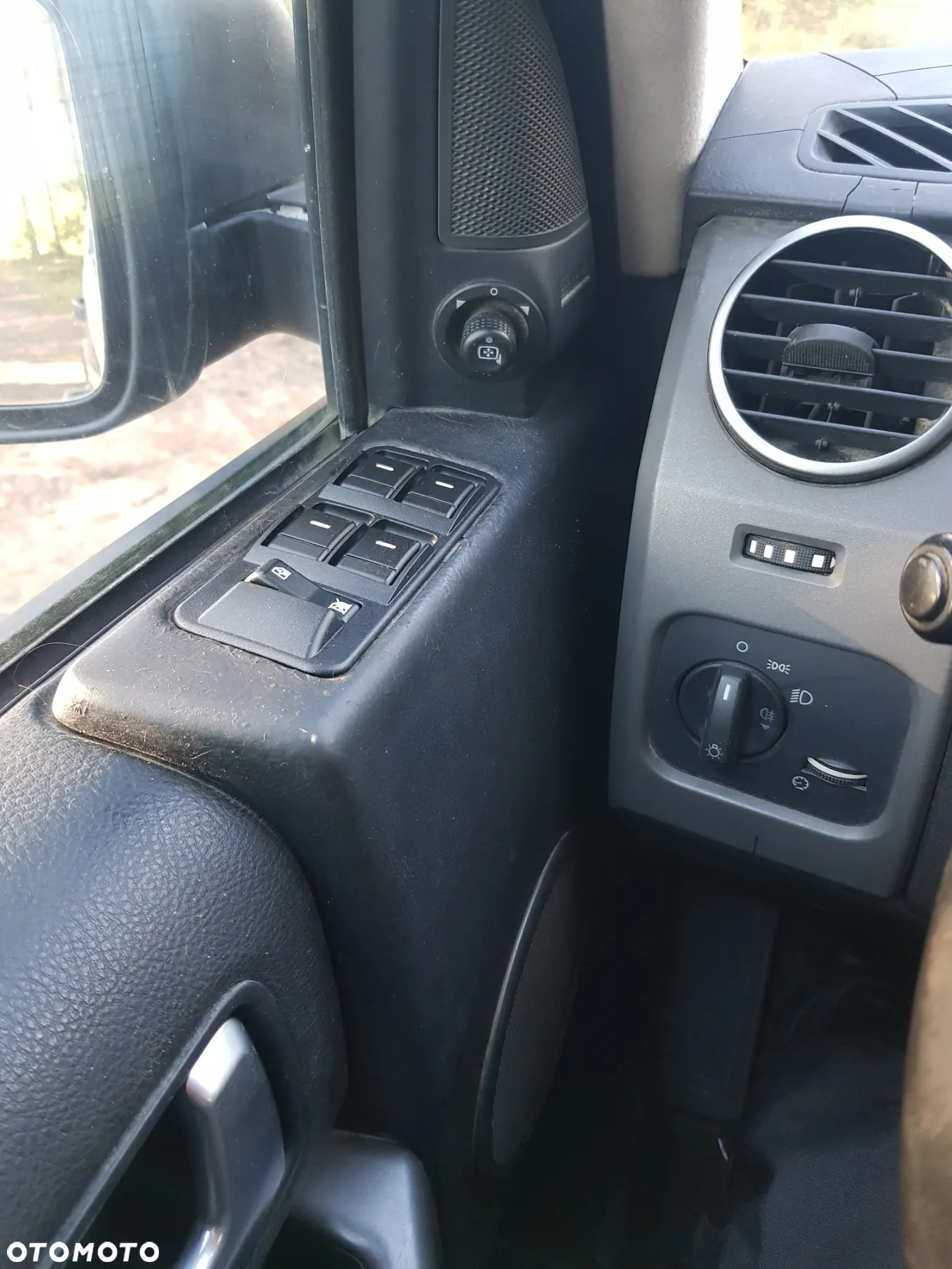 Land Rover Discovery - 20