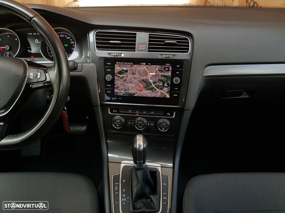 VW Golf Variant 1.6 TDi Confortline DSG - 42