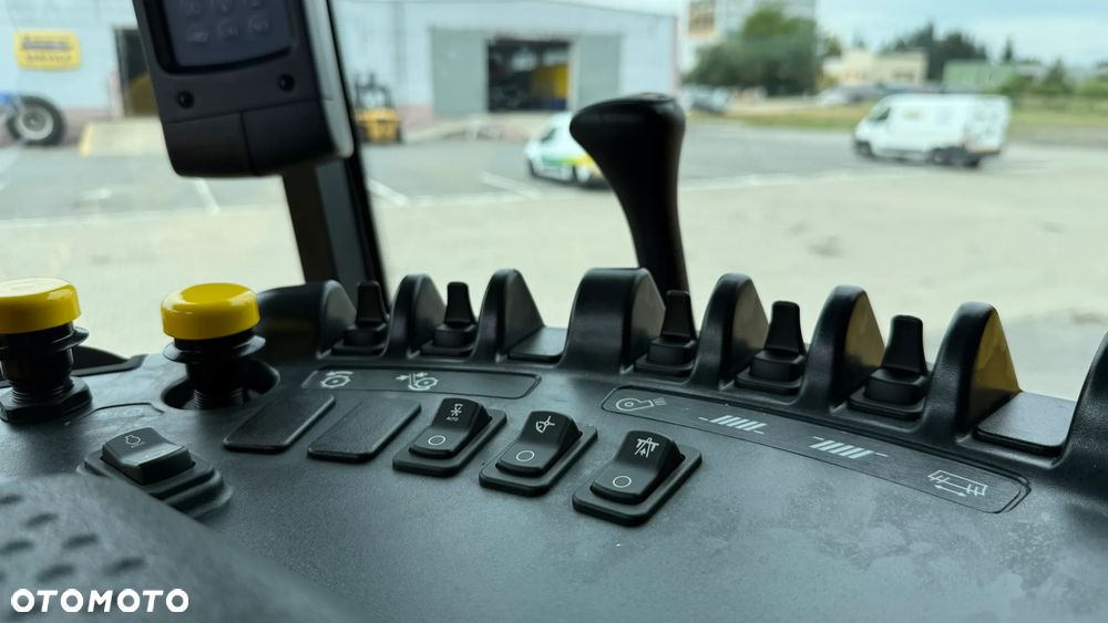 New Holland TC5.90 - 15