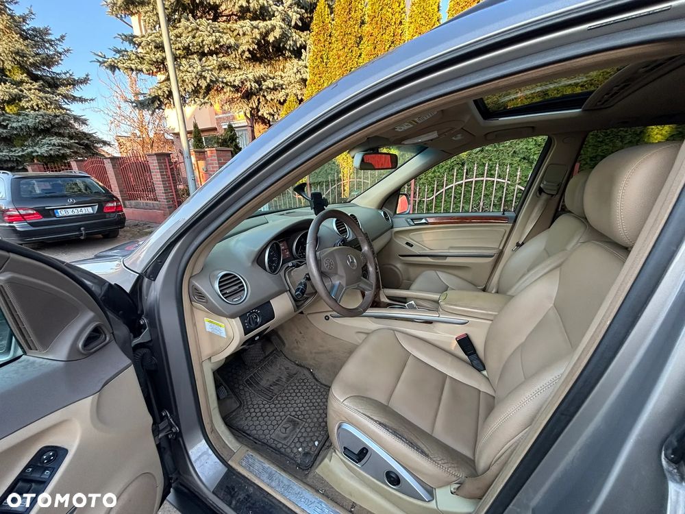 Mercedes-Benz ML 350 4-Matic - 10