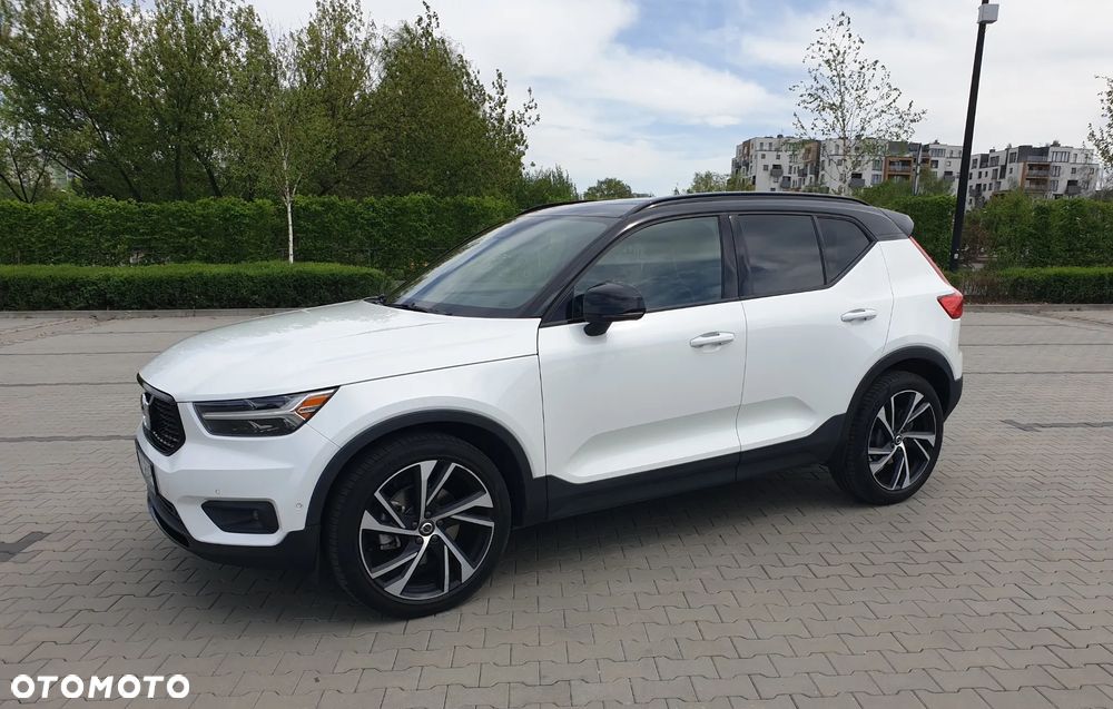 Volvo XC 40 T4 R-Design - 1