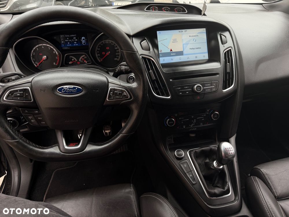 Ford Focus 2.0 EcoBoost ST-2 - 6