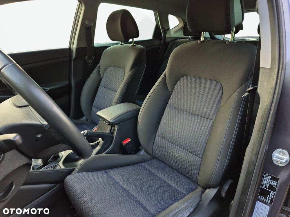 Hyundai Tucson 1.6 GDI BlueDrive Style 2WD - 10