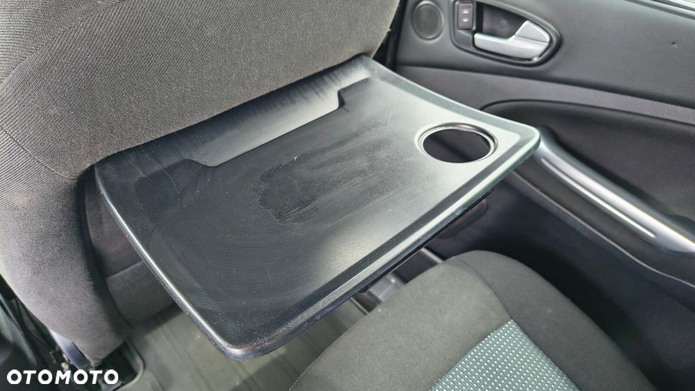 Ford S-Max - 32