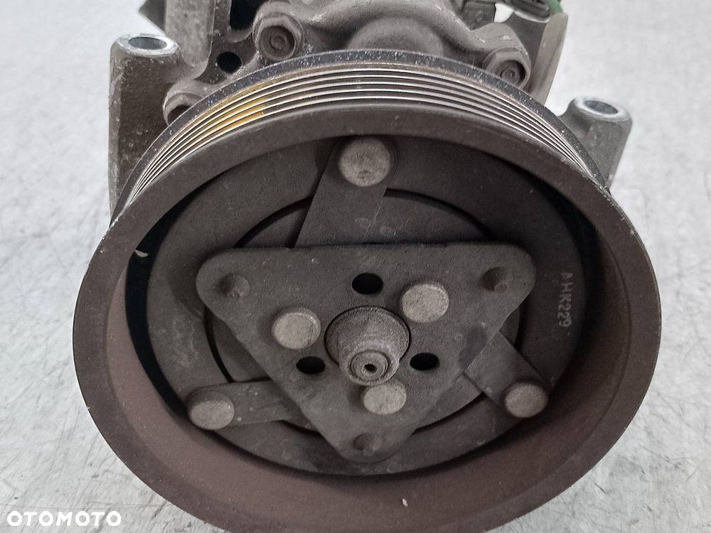POMPA, SPRĘŻARKA KLIMATYZACJI RENAULT CLIO III 8200819568-A  SD6V12 1.2 - 4